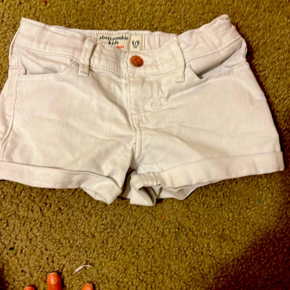 Shortie shorts